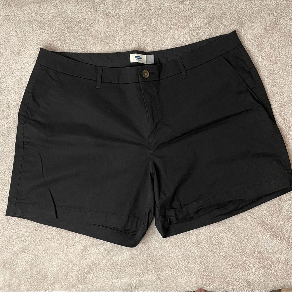 Old Navy Chino Black Khaki Shorts Size 16 EUC